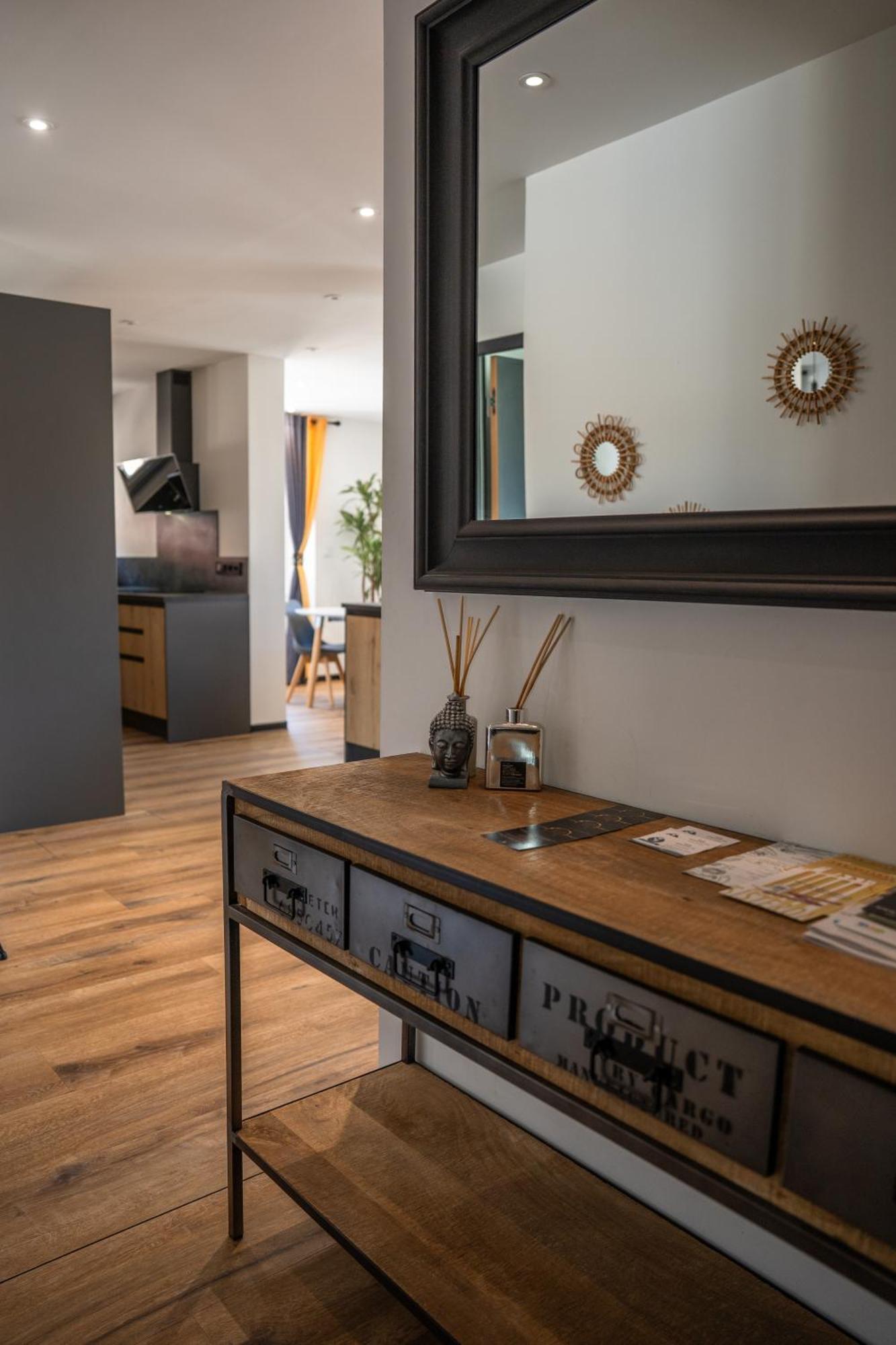 Appartement Centre De Sisteron Bagian luar foto